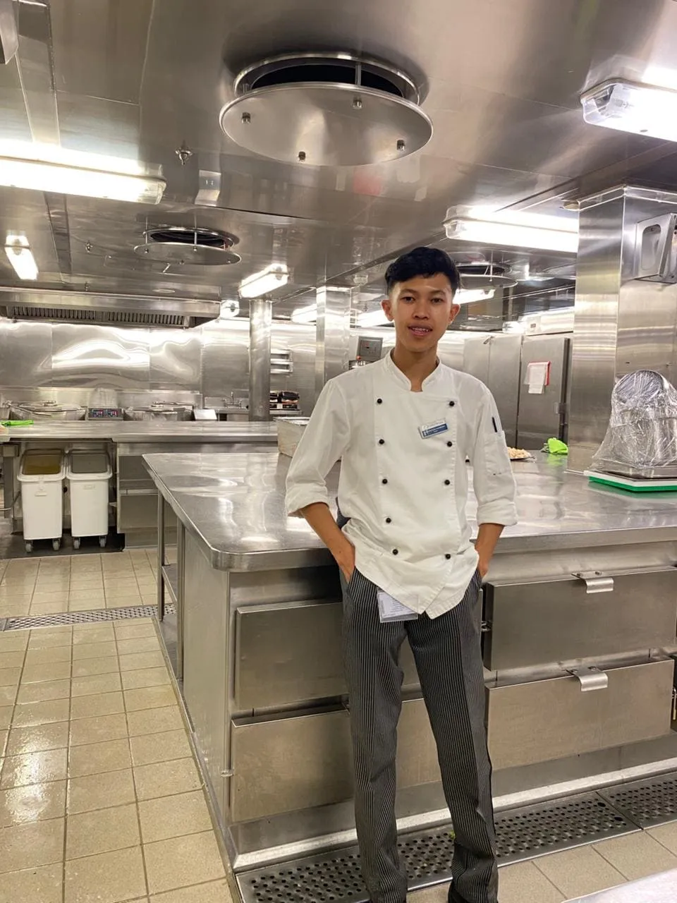 9 Agustus - I Wayan Egar Mahardika - 3rd Cook - Mein Schiff 4 (4)